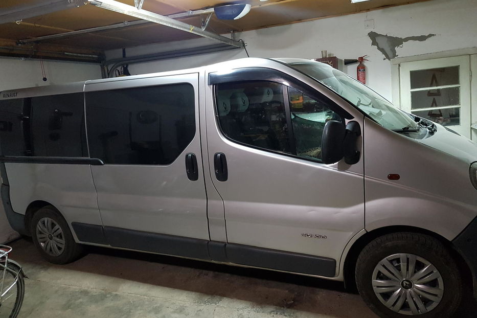 Продам Renault Trafic пасс. 2006 года в г. Иршава, Закарпатская область