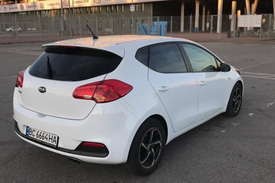 Продам Kia Ceed Hatchback 2013 года в Львове