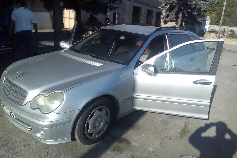 Продам Mercedes-Benz C-Class 2003 года в г. Кривой Рог, Днепропетровская область