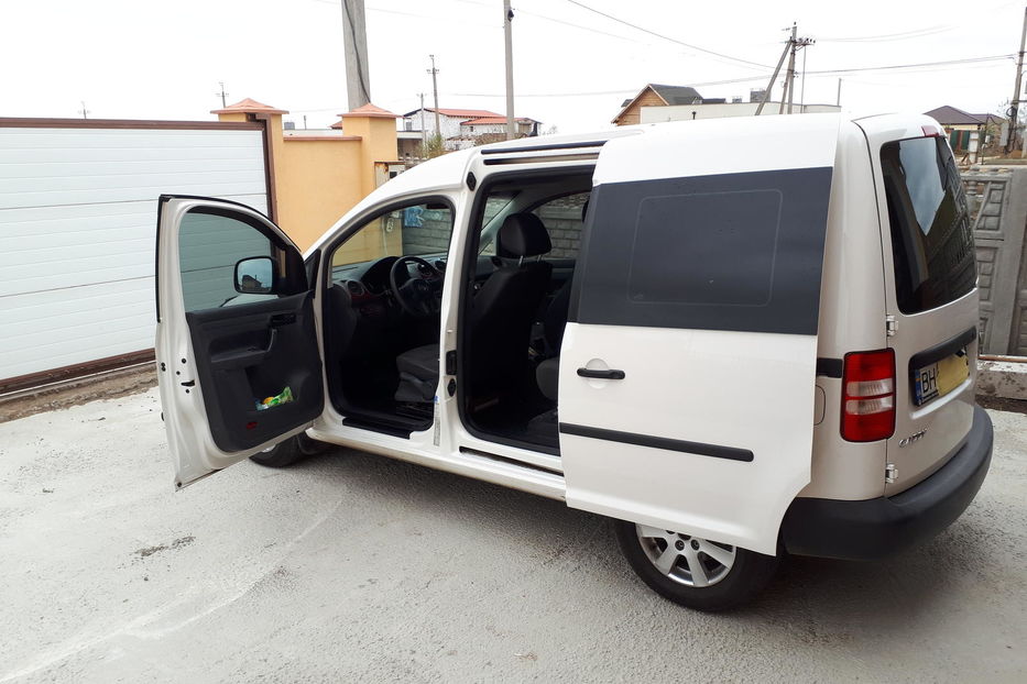 Продам Volkswagen Caddy пасс. грузо-пассажир 2012 года в Одессе