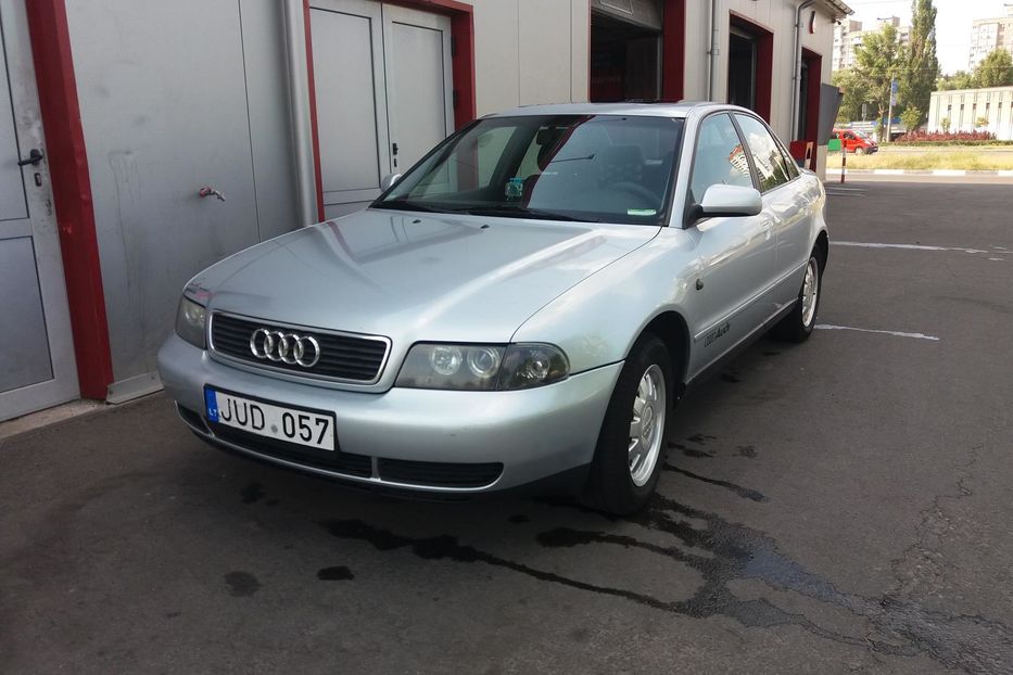 Продам Audi A4 1998 года в Киеве