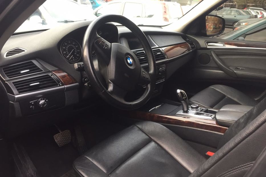 Продам BMW X5 2010 года в г. Каменское, Днепропетровская область