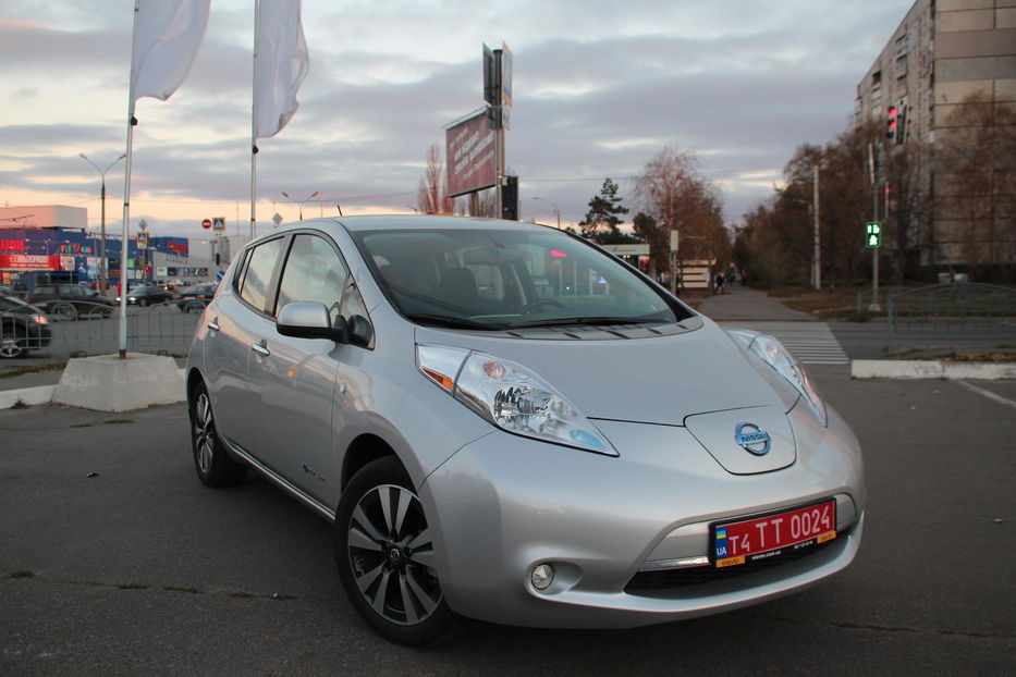 Продам Nissan Leaf SV 30 kWt 2016 года в Харькове