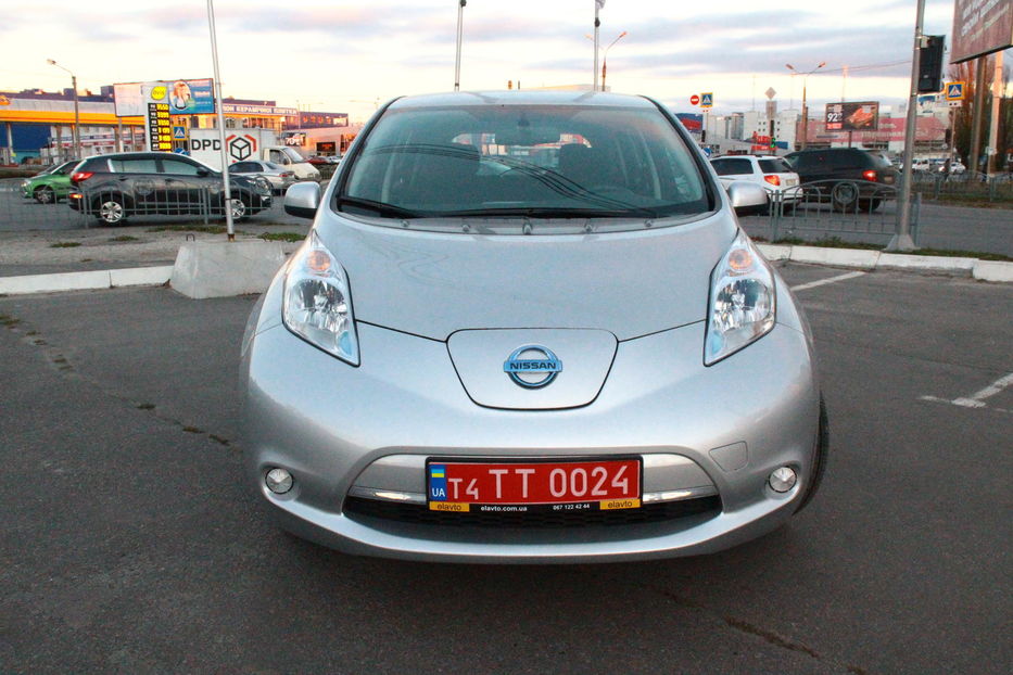 Продам Nissan Leaf SV 30 kWt 2016 года в Харькове