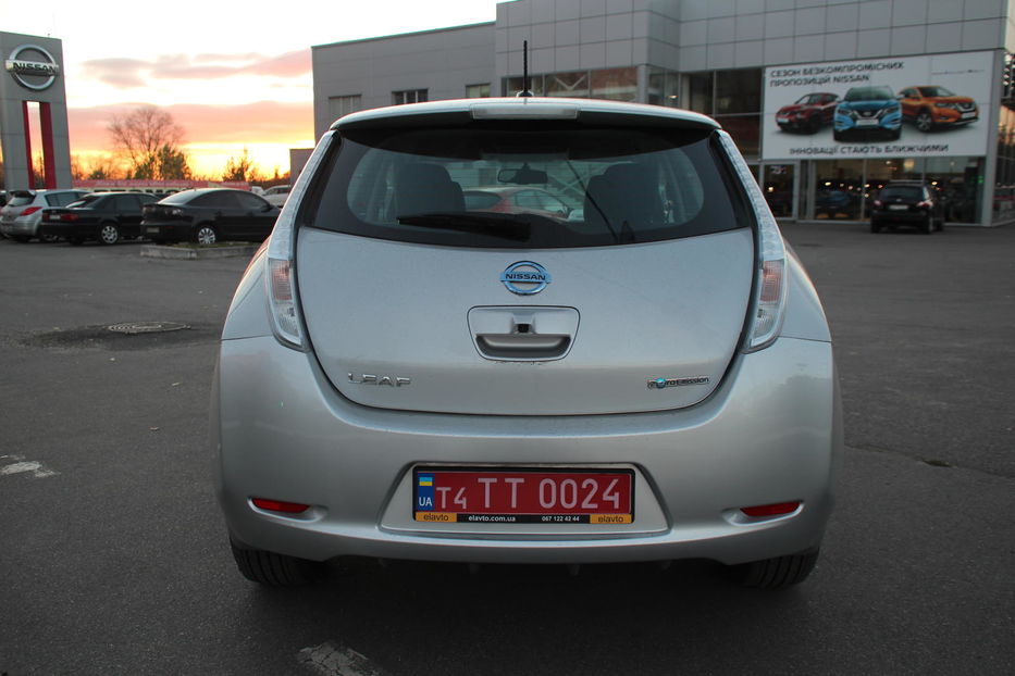 Продам Nissan Leaf SV 30 kWt 2016 года в Харькове