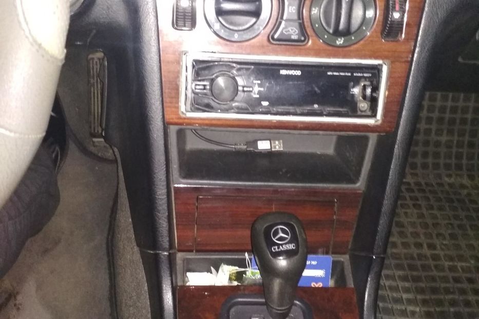 Продам Mercedes-Benz 220 1996 года в Днепре