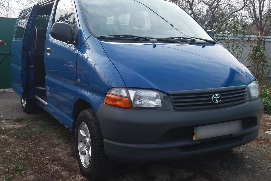 Продам Toyota Hiace пасс. 2002 года в г. Чигирин, Черкасская область