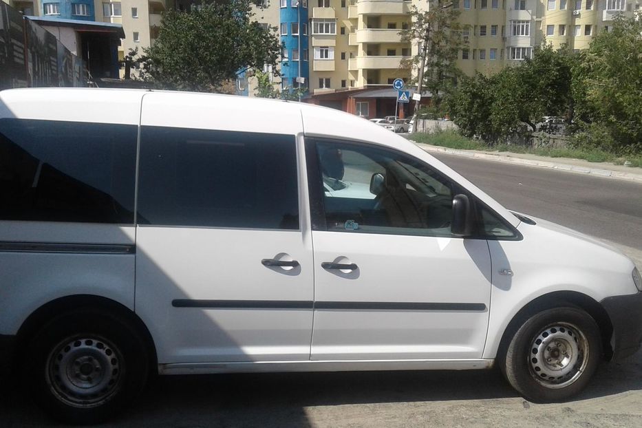 Продам Volkswagen Caddy пасс. 2005 года в Киеве