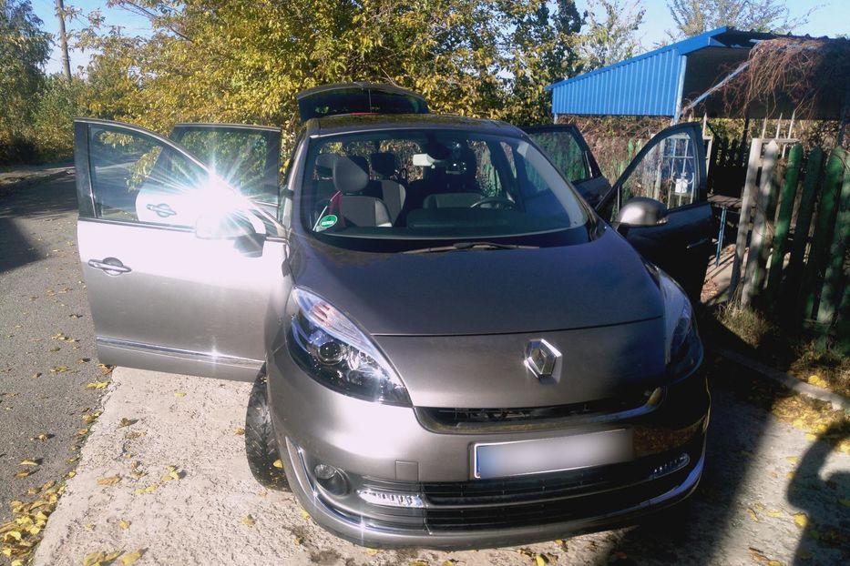 Продам Renault Grand Scenic 2012 года в Запорожье