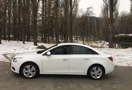 Продам Chevrolet Cruze 1,8 бензин 2011 года в Киеве