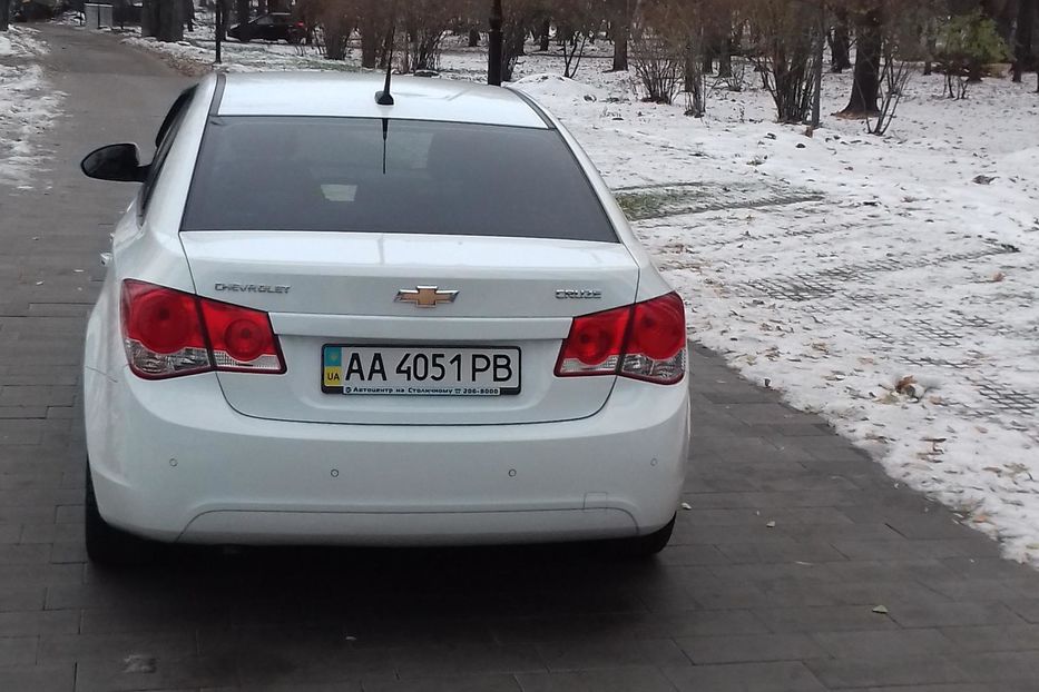 Продам Chevrolet Cruze 1,8 бензин 2011 года в Киеве