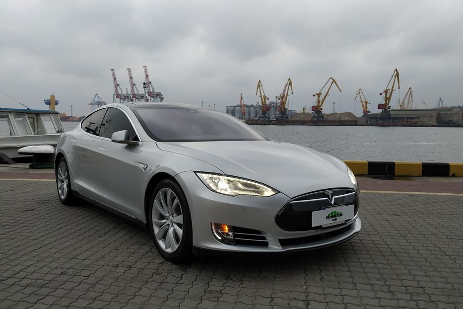 Продам Tesla Model S 85D 2015 года в Одессе