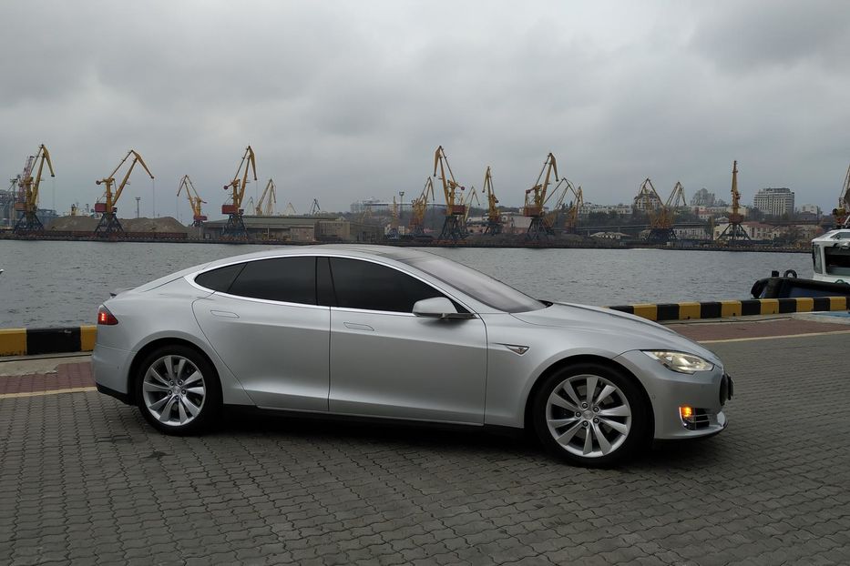 Продам Tesla Model S 85D 2015 года в Одессе