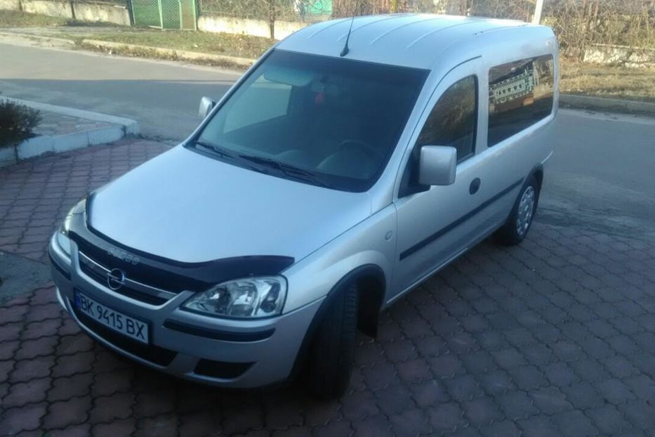 Продам Opel Combo пасс. 2008 года в Ровно