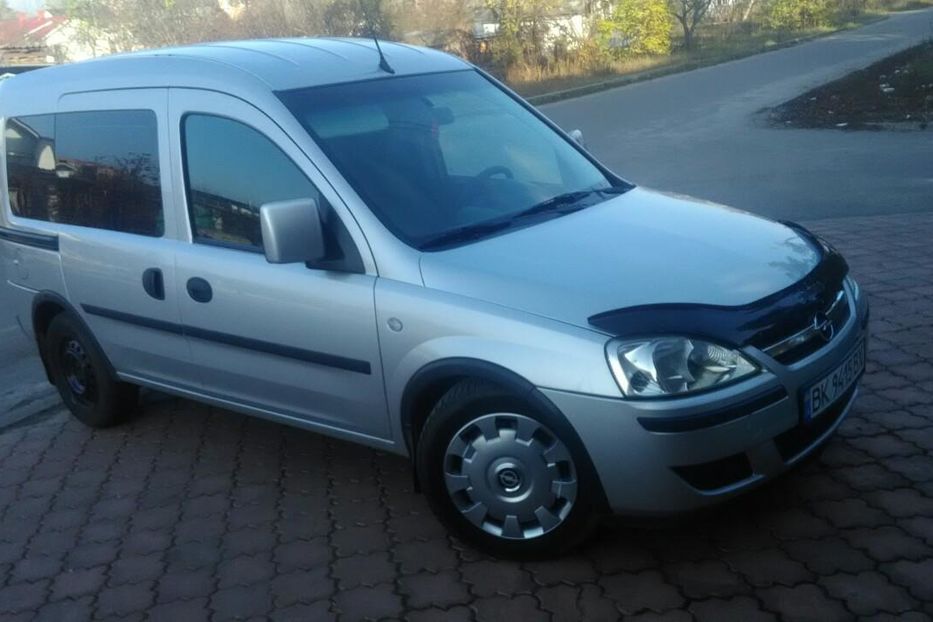 Продам Opel Combo пасс. 2008 года в Ровно