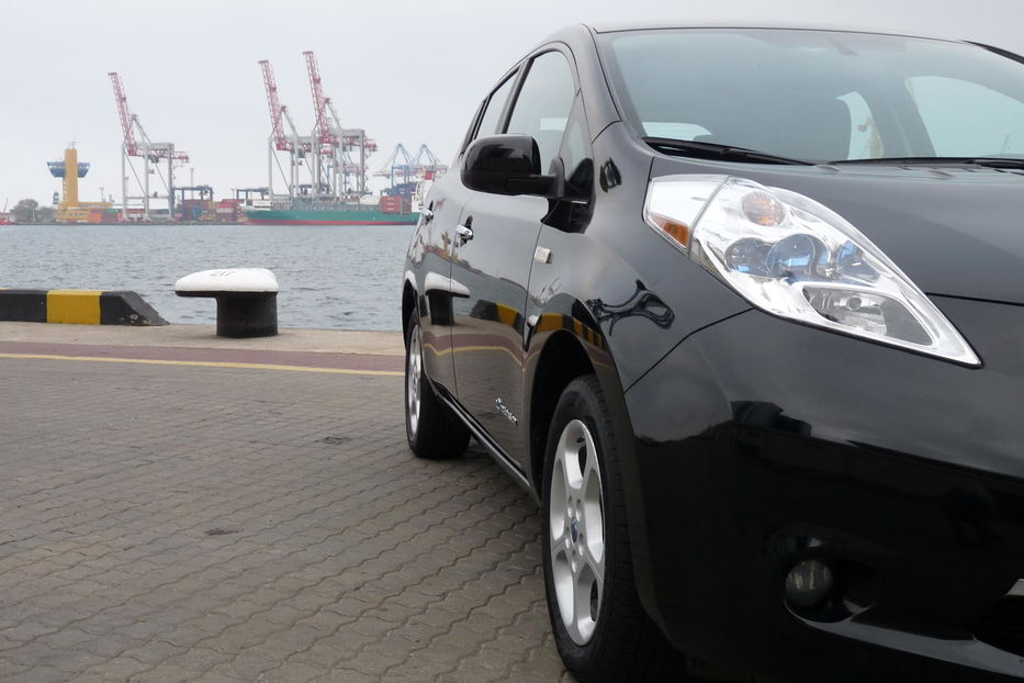 Продам Nissan Leaf SV 2013 года в Одессе