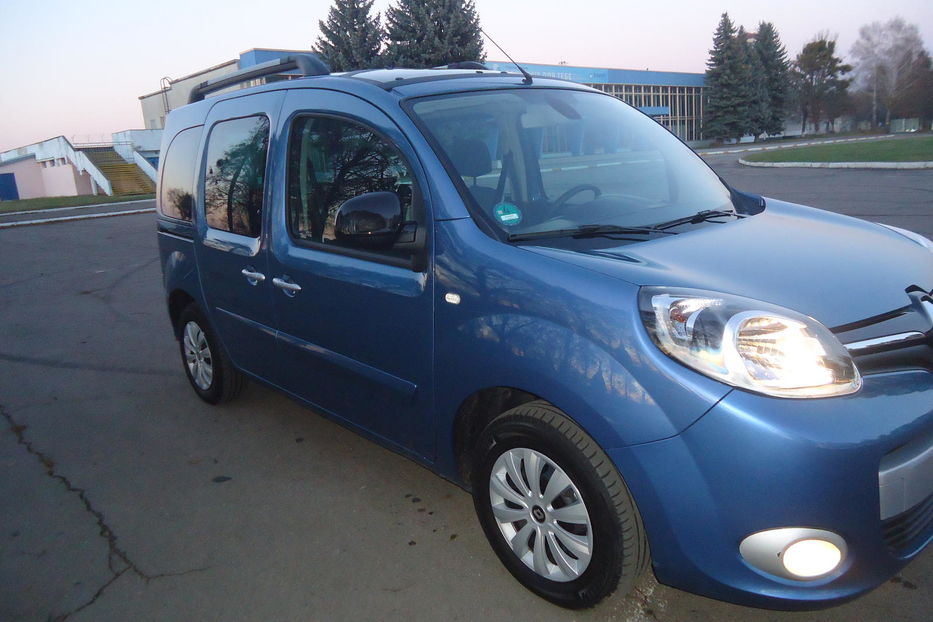 Продам Renault Kangoo пасс. 2016 года в Ровно