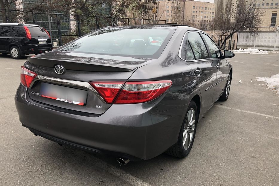 Продам Toyota Camry SE 2016 года в Киеве
