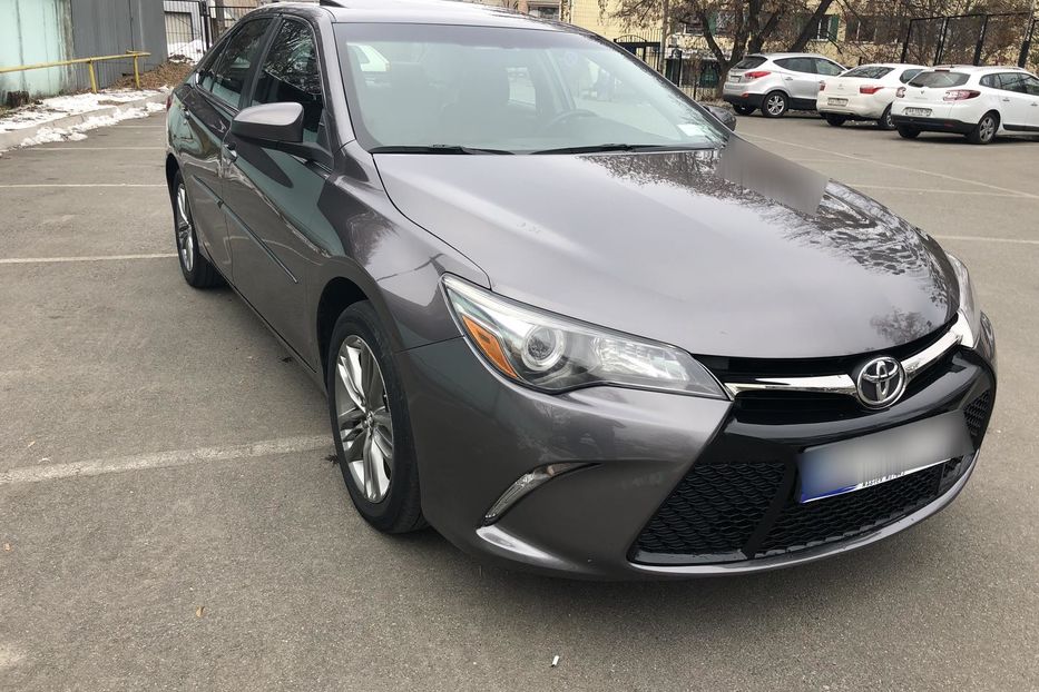 Продам Toyota Camry SE 2016 года в Киеве