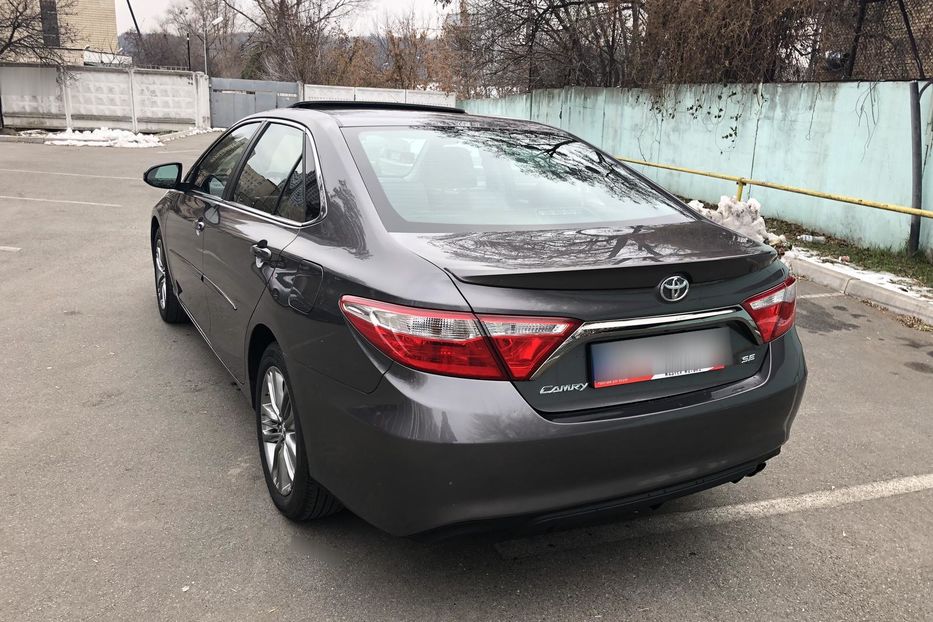 Продам Toyota Camry SE 2016 года в Киеве