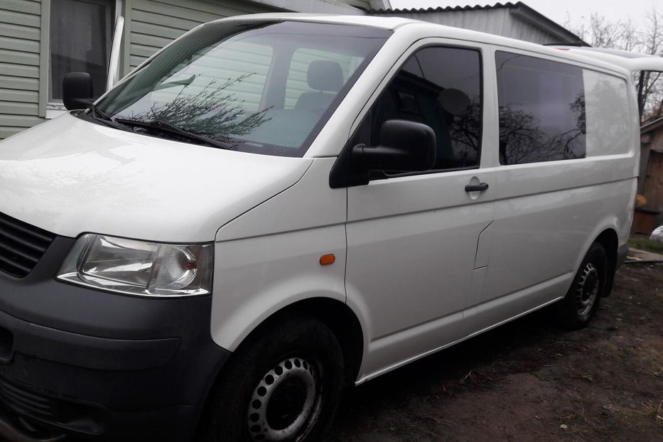 Продам Volkswagen T5 (Transporter) пасс. Т5 2005 года в Киеве