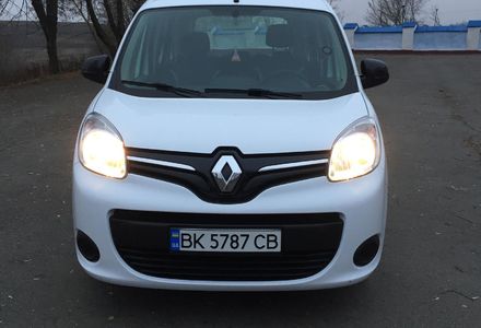 Продам Renault Kangoo пасс. 2015 года в Ровно