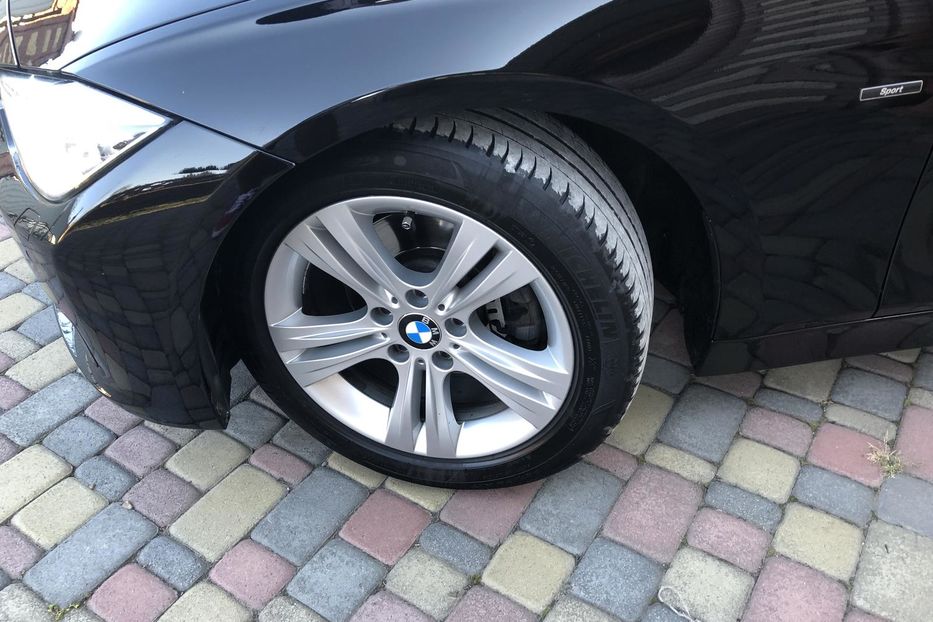 Продам BMW 320 Sport 2013 года в Черновцах