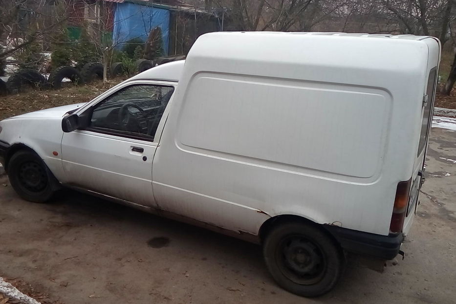 Продам Ford Courier 1995 года в г. Миргород, Полтавская область