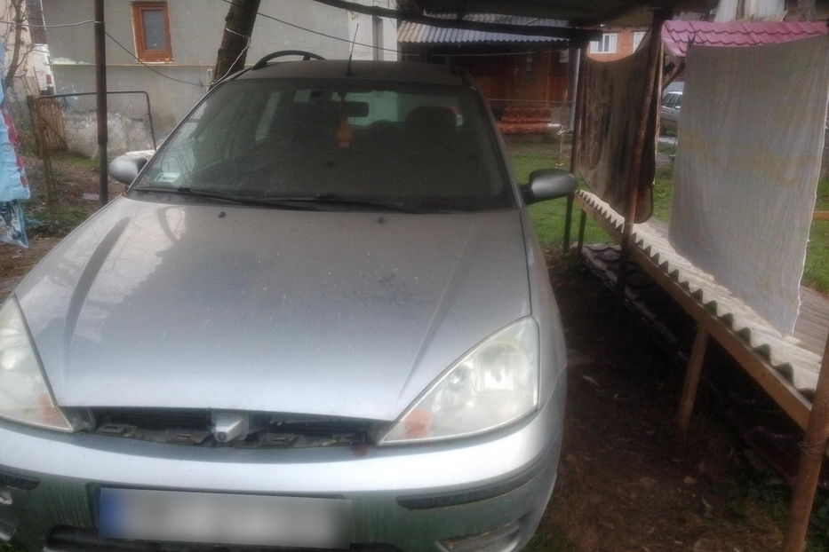 Продам Ford Focus Продам форд фокус по запчастям 2003 года в г. Хуст, Закарпатская область