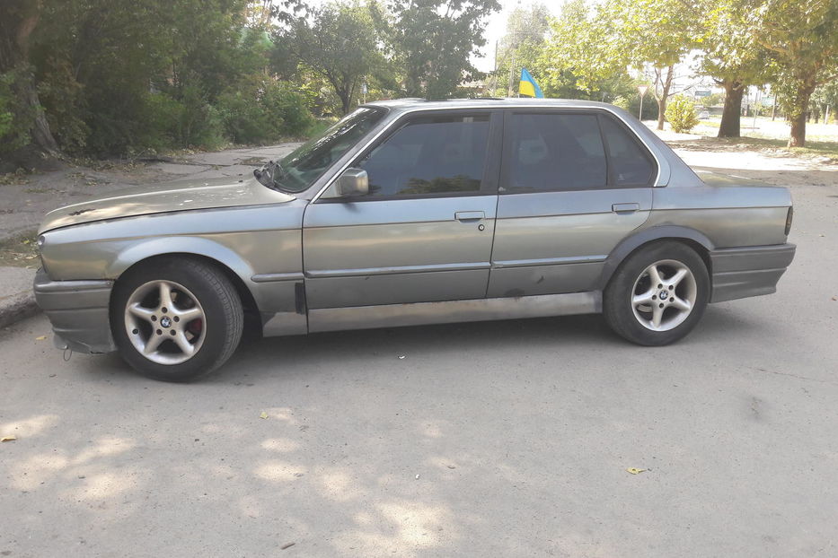 Продам BMW 320 1987 года в Херсоне