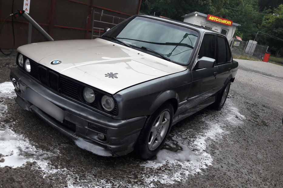 Продам BMW 320 1987 года в Херсоне