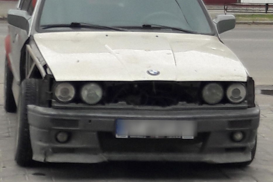 Продам BMW 320 1987 года в Херсоне