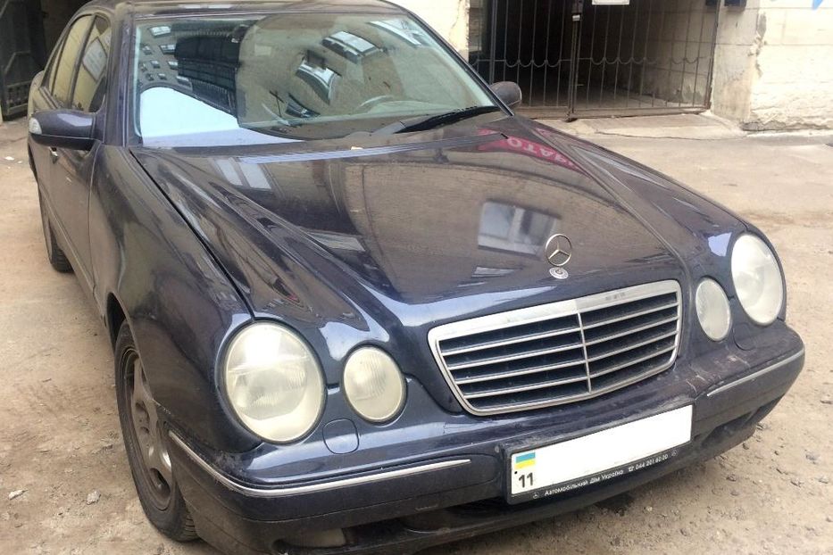 Продам Mercedes-Benz E-Class 4matic 2000 года в Киеве