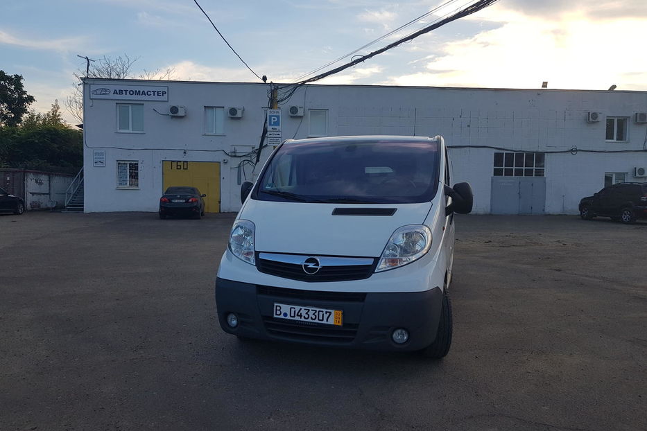 Продам Opel Vivaro груз. LONG 115 AC 2013 года в Одессе