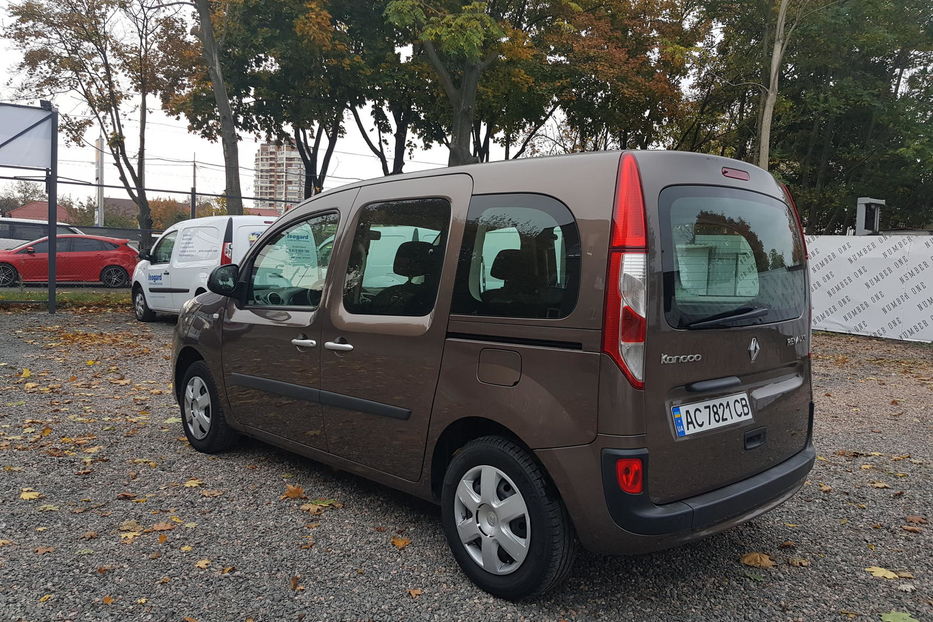 Продам Renault Kangoo пасс. пасс 66 kW AC 2015 года в Одессе