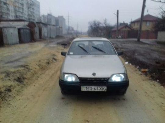 Продам Opel Omega 1987 года в Харькове