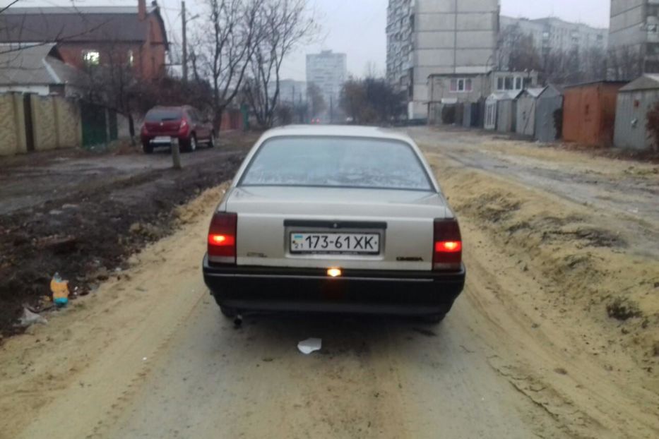 Продам Opel Omega 1987 года в Харькове