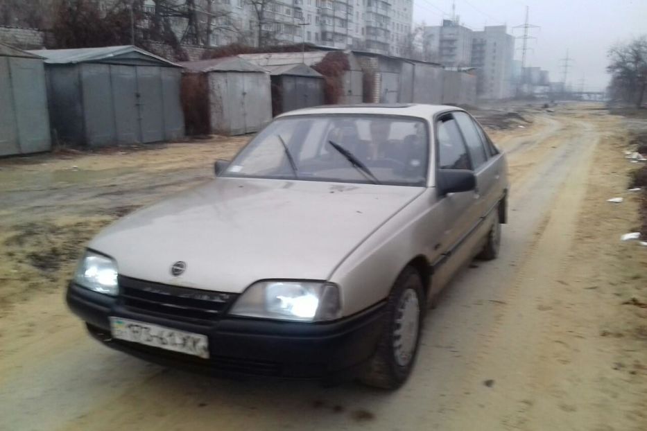 Продам Opel Omega 1987 года в Харькове