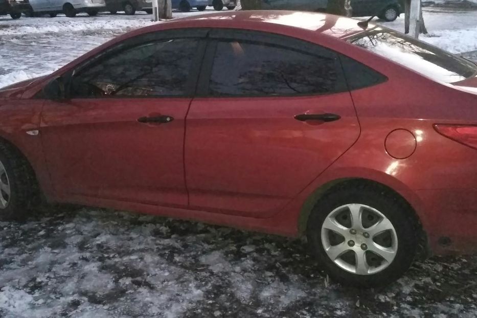 Продам Hyundai Accent  2013 года в Киеве