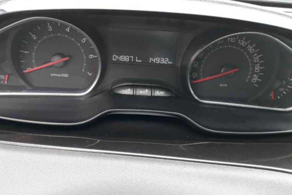 Продам Peugeot 208 2013 года в Днепре