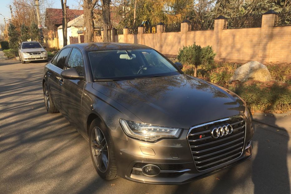 Продам Audi A6 3.0 TFSI quattro 2012 года в Харькове