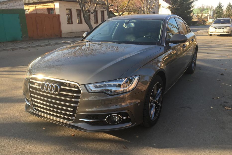 Продам Audi A6 3.0 TFSI quattro 2012 года в Харькове