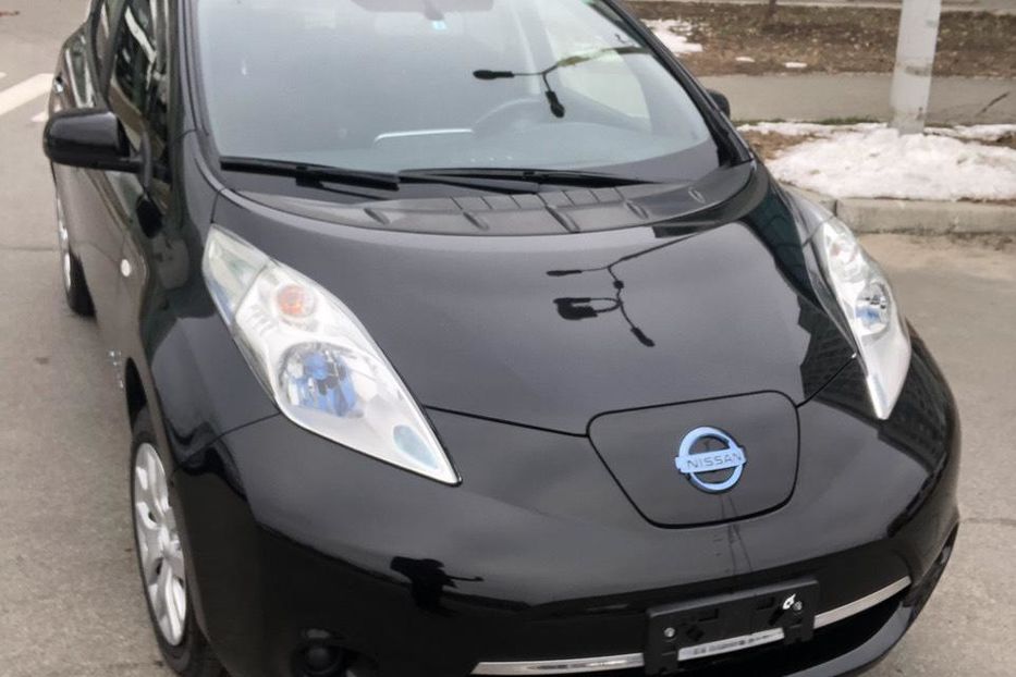 Продам Nissan Leaf 2013 года в Киеве