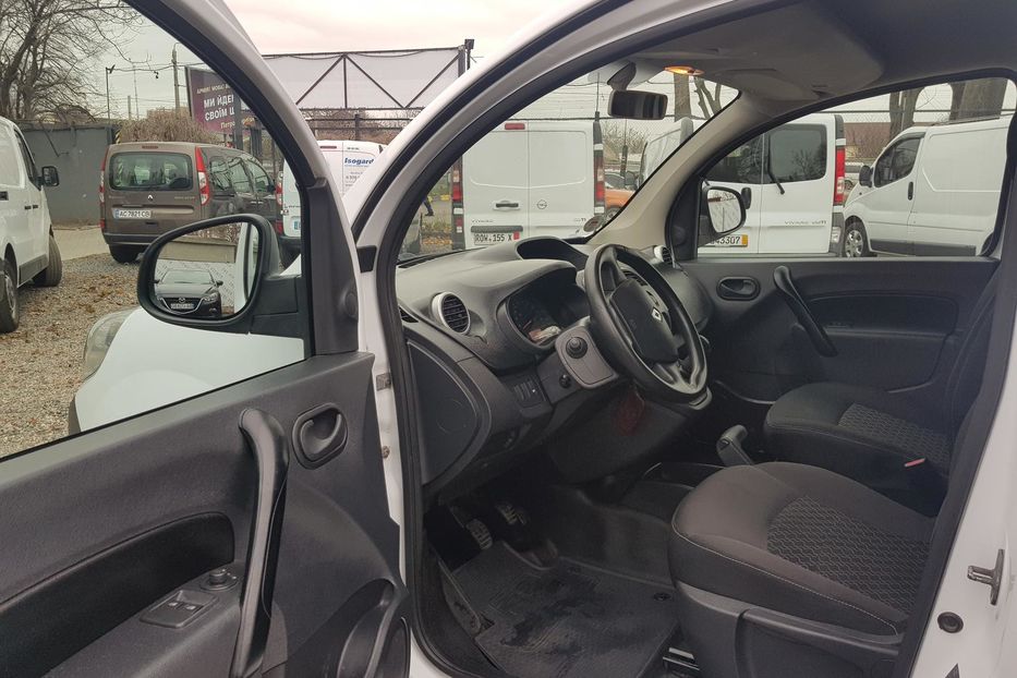 Продам Renault Kangoo груз. 66kW AC 2014 года в Одессе