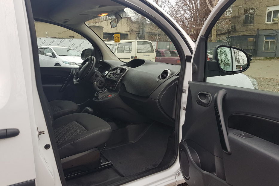 Продам Renault Kangoo груз. 66kW AC 2014 года в Одессе