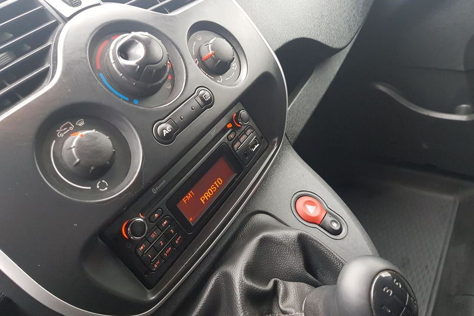 Продам Renault Kangoo груз. 66kW AC 2014 года в Одессе