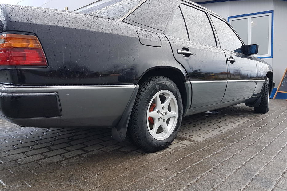 Продам Mercedes-Benz 300 1993 года в Черновцах