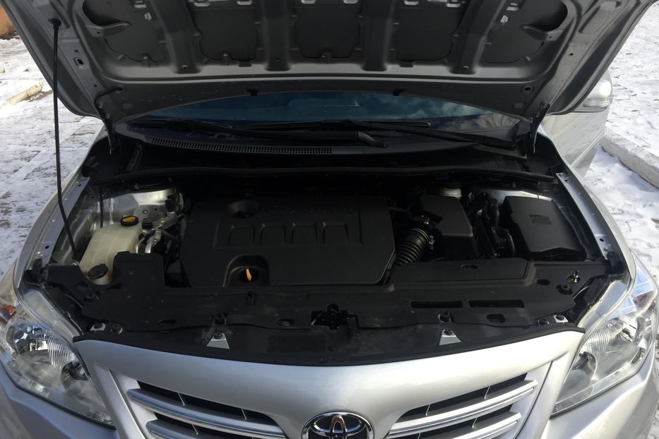 Продам Toyota Corolla LUNA 1.6 2013 года в Виннице