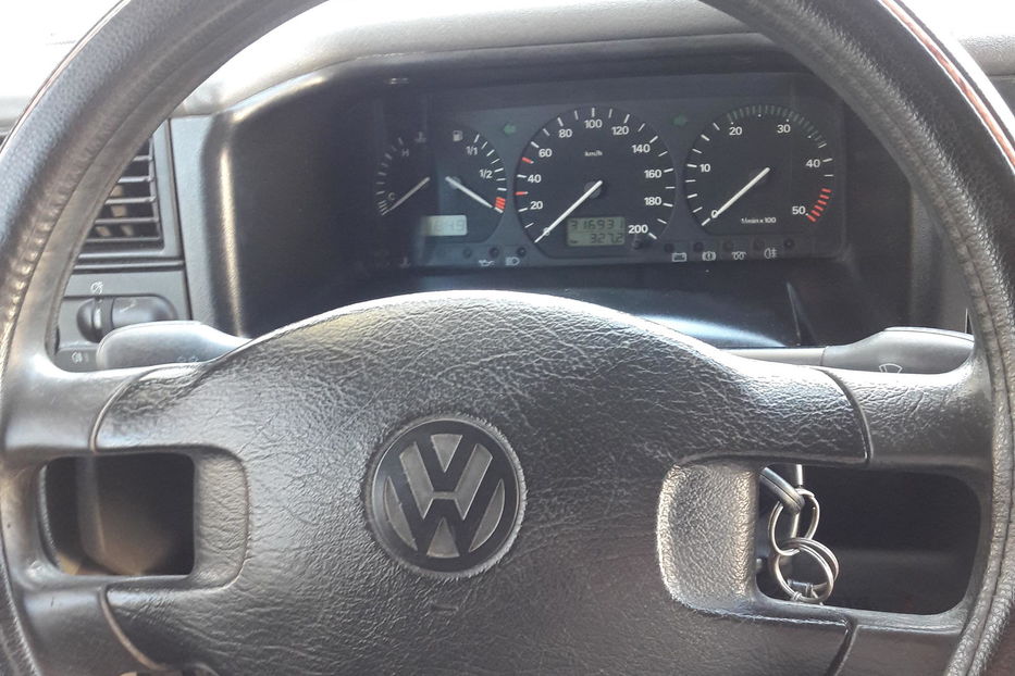 Продам Volkswagen T4 (Transporter) пасс. 1996 года в г. Умань, Черкасская область