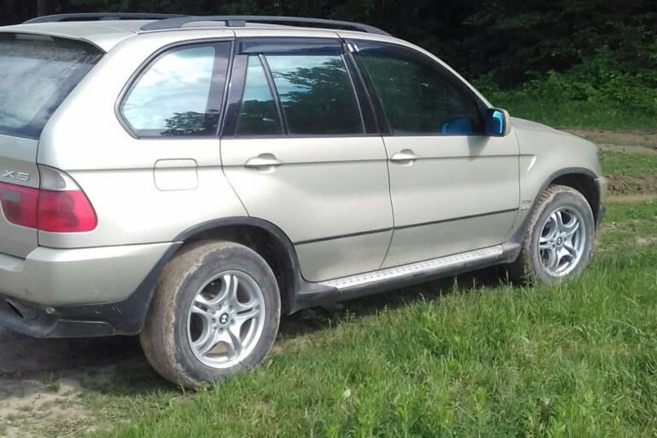 Продам BMW X5 2003 года в Черновцах